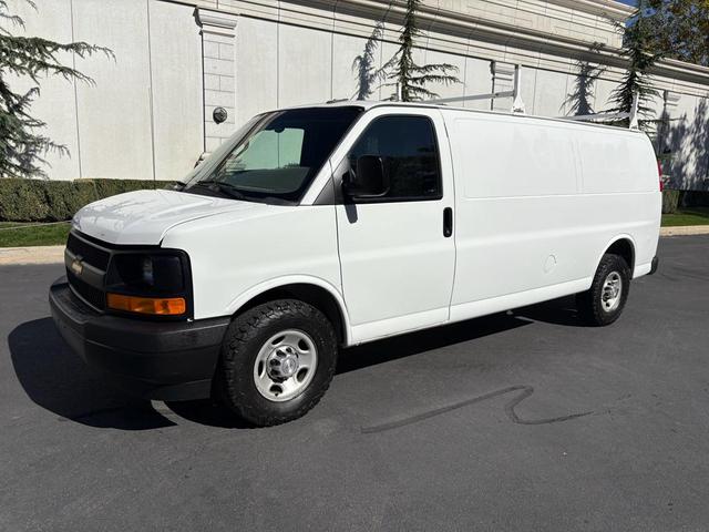 Photo of 2017 Summit White Chevrolet Express 2500