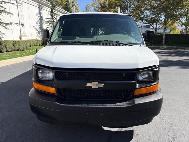 Photo of 2017 Summit White Chevrolet Express 2500