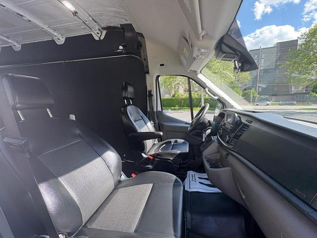 Photo of 2023 Oxford White Ford Transit-250
