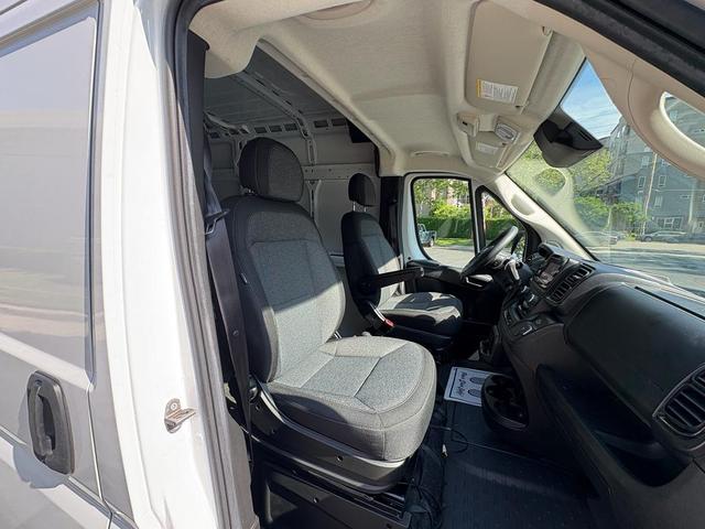 Photo of 2025 Bright White Clearcoat RAM ProMaster 2500