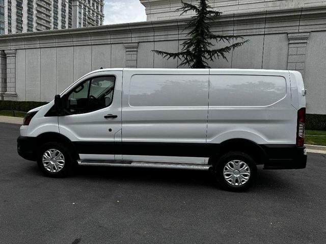 Photo of 2023 Oxford White Ford Transit-250