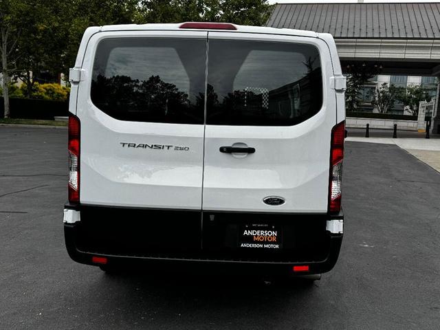 Photo of 2023 Oxford White Ford Transit-250
