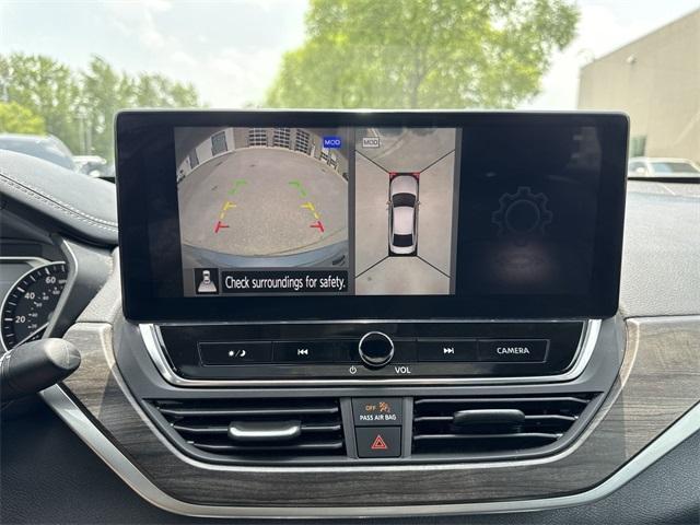 Photo of 2023 Gun Metallic Nissan Altima