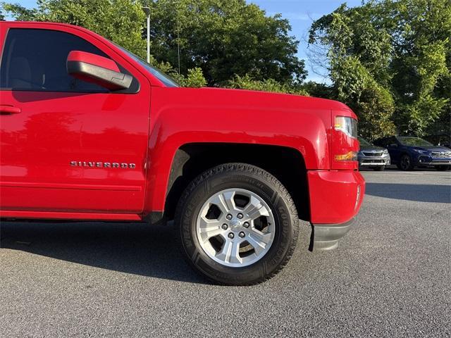 Photo of 2018 Red Chevrolet Silverado 1500