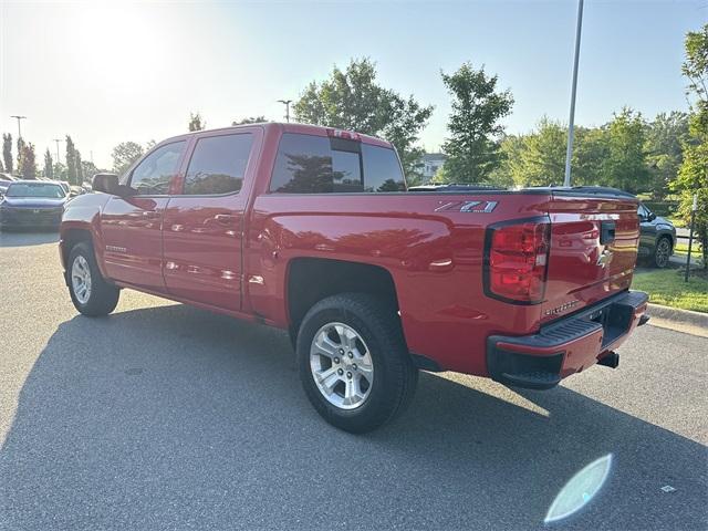 Photo of 2018 Red Chevrolet Silverado 1500