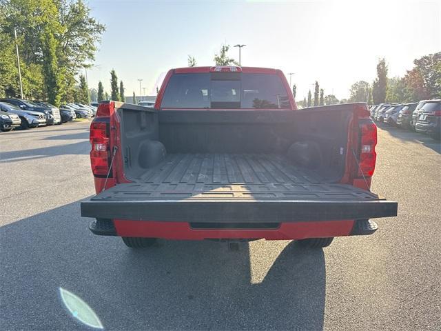 Photo of 2018 Red Chevrolet Silverado 1500