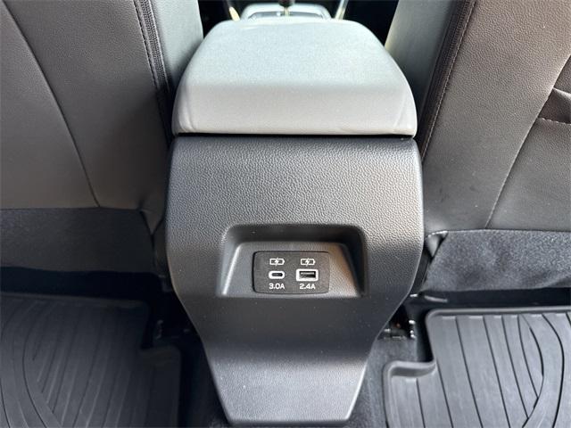 Photo of 2024 Crystal White Pearl Subaru Crosstrek