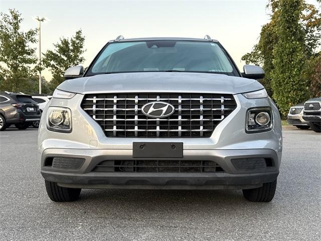 Photo of 2020 Stellar Silver Hyundai VENUE