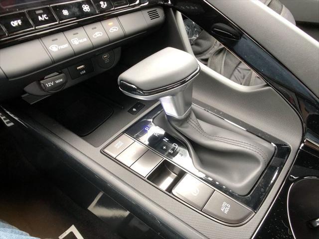 Photo of 2025 Abyss Black Hyundai ELANTRA