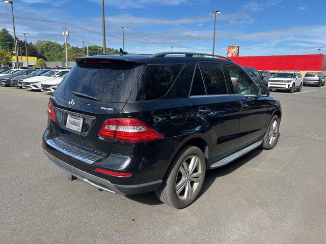Photo of 2015 Obsidian Black Metallic Mercedes-Benz M-Class
