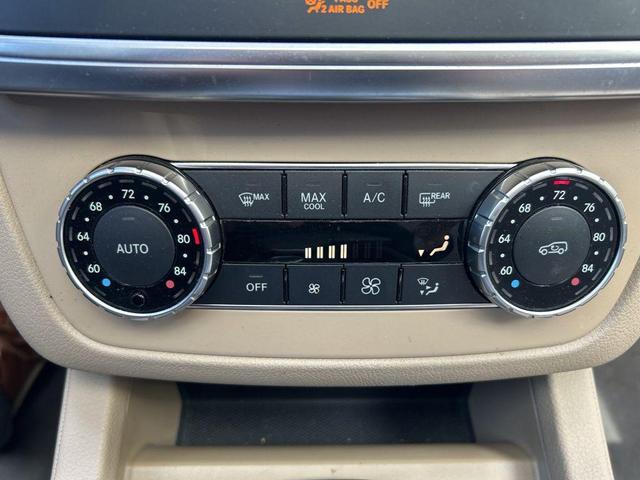 Photo of 2015 Obsidian Black Metallic Mercedes-Benz M-Class