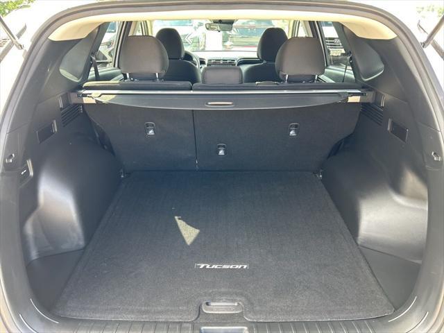 Photo of 2022 Quartz White Hyundai TUCSON
