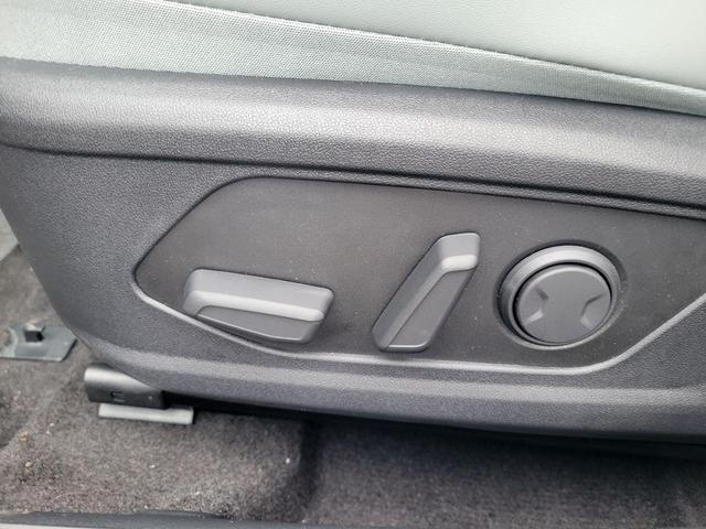 Photo of 2025 Abyss Black Hyundai ELANTRA HEV
