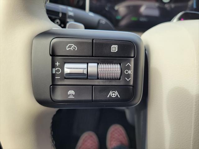 Photo of 2025 Ecotronic Gray Matte Hyundai SANTA FE HEV