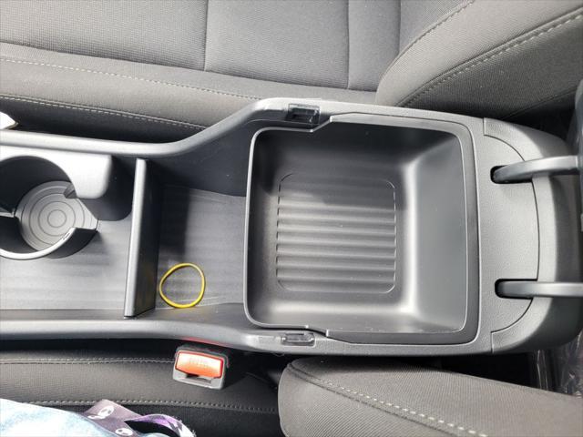 Photo of 2025 Abyss Black Pearl Hyundai KONA