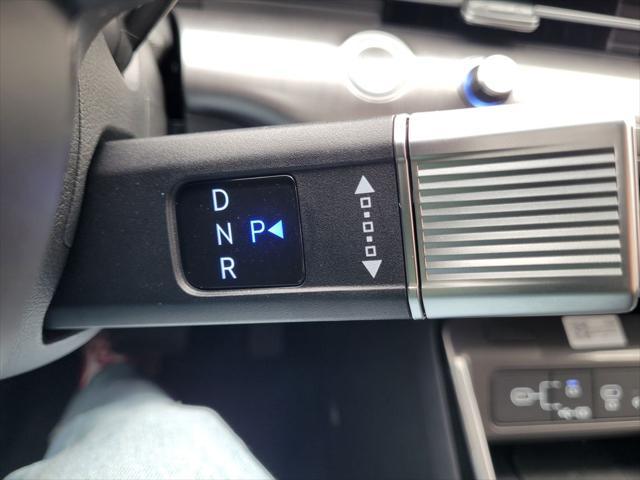 Photo of 2025 Abyss Black Pearl Hyundai KONA