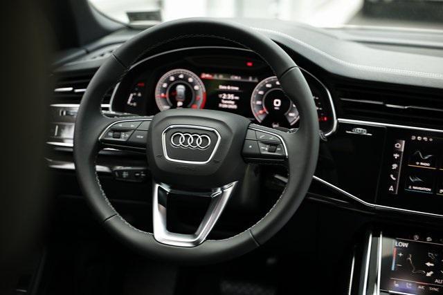 Photo of 2025 Carrara White Audi Q8