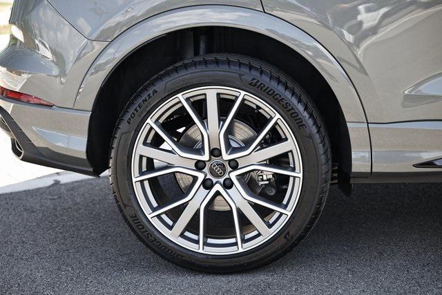 Photo of 2025 Chronos Gray Metallic Audi Q3