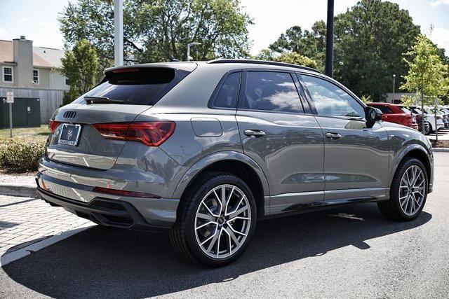 Photo of 2025 Chronos Gray Metallic Audi Q3