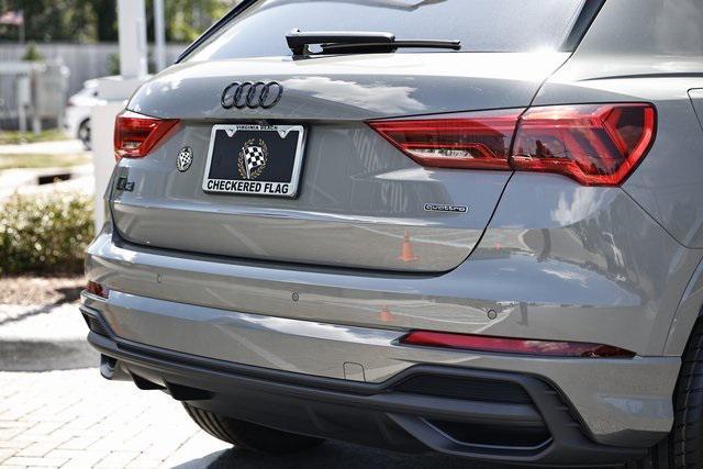 Photo of 2025 Chronos Gray Metallic Audi Q3