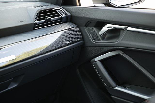 Photo of 2025 Chronos Gray Metallic Audi Q3