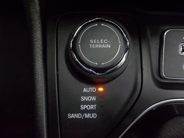 Photo of 2021 Billet Silver Metallic Jeep Cherokee