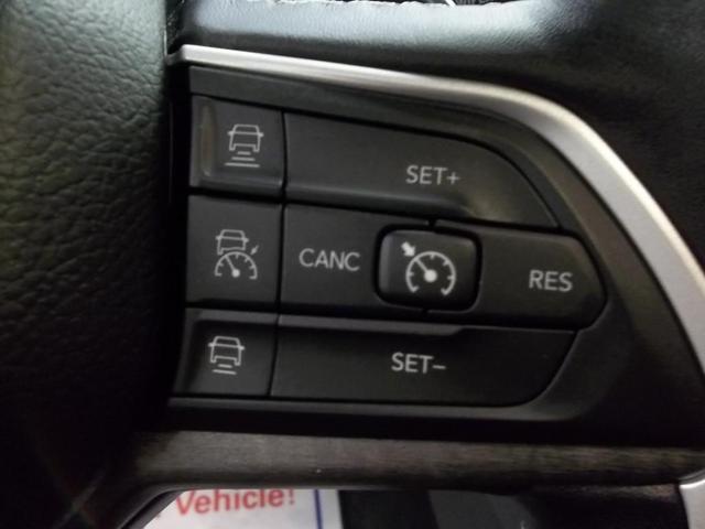 Photo of 2022 Metallic Jeep Grand Cherokee