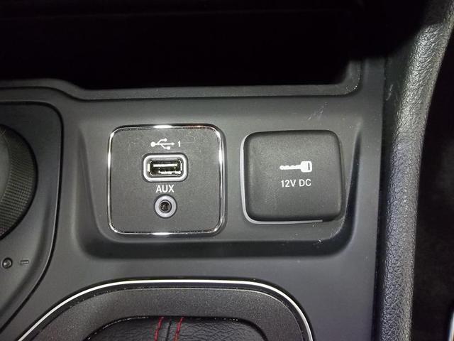 Photo of 2021 Granite Crystal Metallic Jeep Cherokee