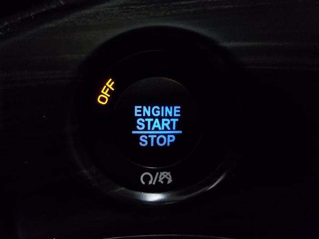 Photo of 2021 Bright White Clearcoat Jeep Grand Cherokee