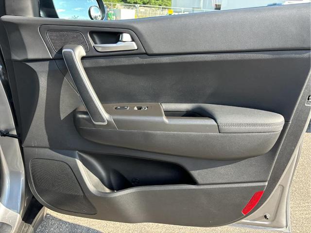 Photo of 2022 Steel Gray Kia Sportage