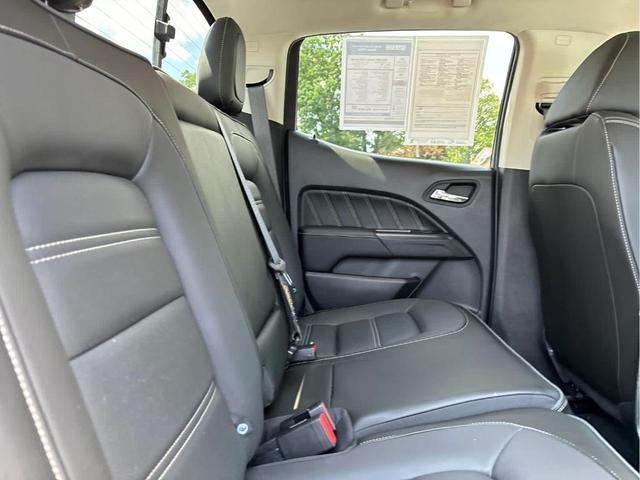 Photo of 2022 Summit White GMC Canyon