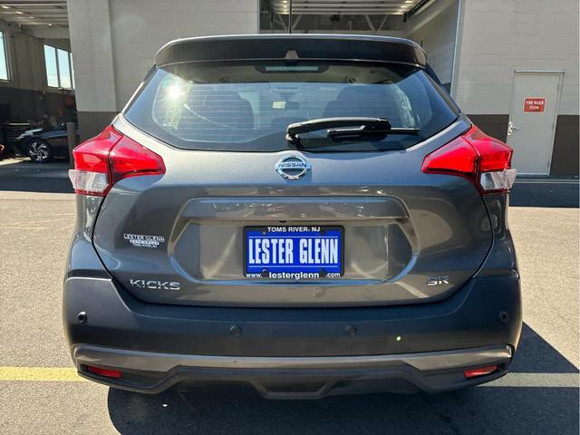 Photo of 2020 Gun Metallic Nissan Kicks