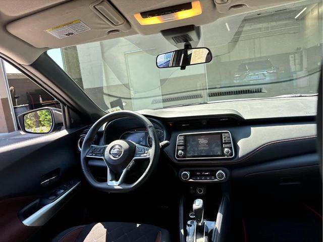 Photo of 2020 Gun Metallic Nissan Kicks