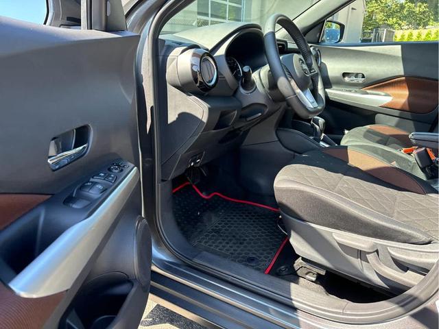 Photo of 2020 Gun Metallic Nissan Kicks