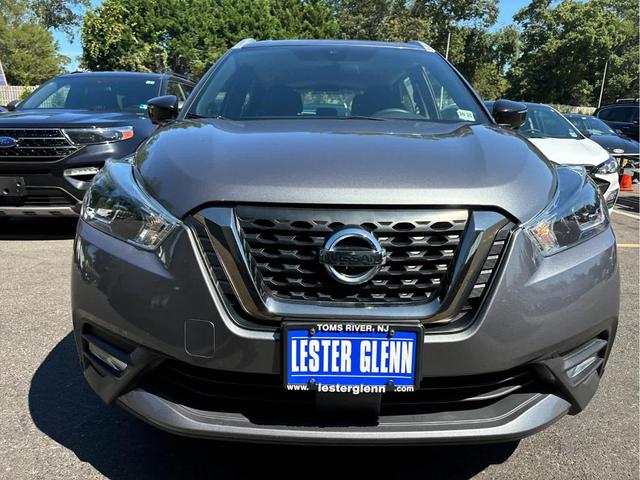 Photo of 2020 Gun Metallic Nissan Kicks