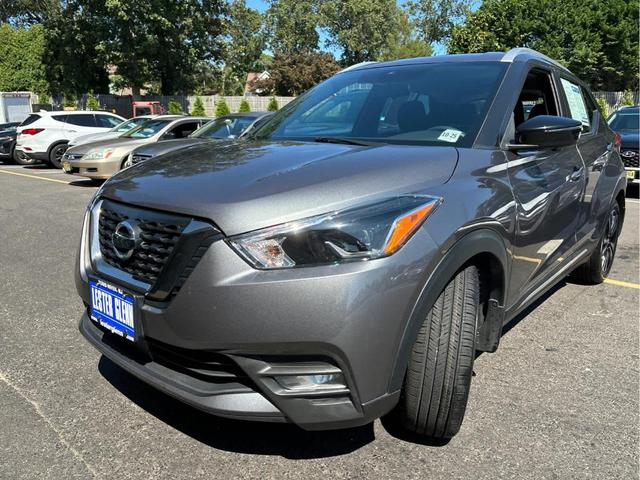 Photo of 2020 Gun Metallic Nissan Kicks