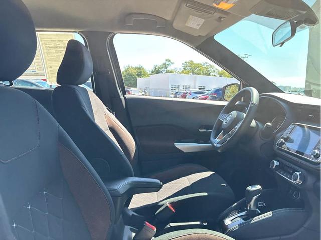 Photo of 2020 Gun Metallic Nissan Kicks