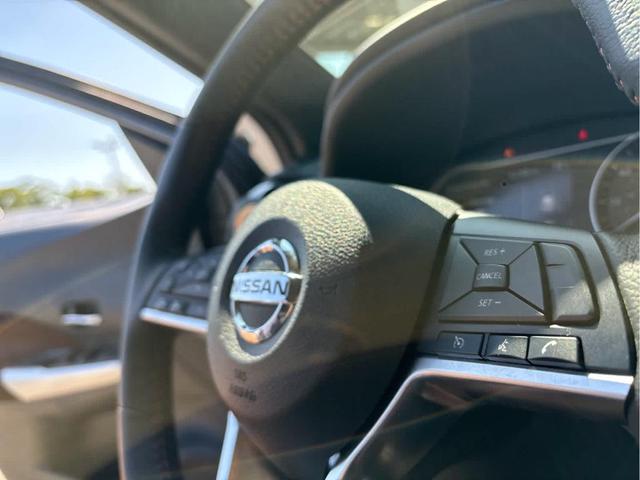 Photo of 2020 Gun Metallic Nissan Kicks