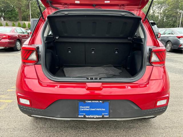 Photo of 2022 Scarlet Red Pearl Hyundai VENUE