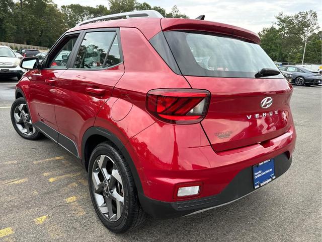 Photo of 2022 Scarlet Red Pearl Hyundai VENUE