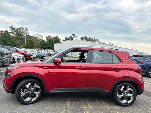 Photo of 2022 Scarlet Red Pearl Hyundai VENUE