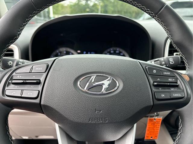 Photo of 2022 Scarlet Red Pearl Hyundai VENUE