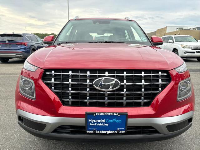 Photo of 2022 Scarlet Red Pearl Hyundai VENUE