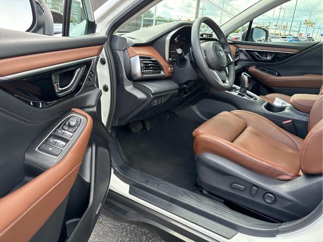 Photo of 2024 Crystal White Pearl Subaru Outback