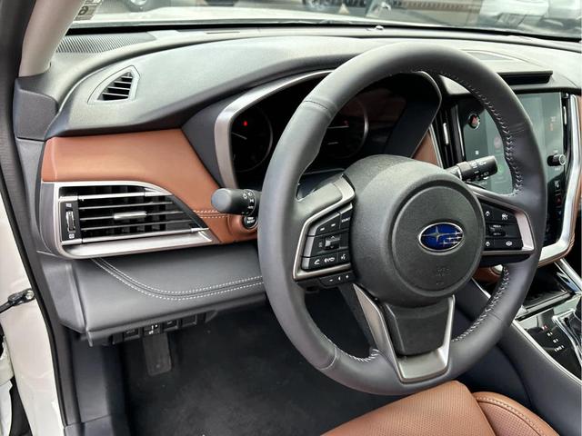 Photo of 2024 Crystal White Pearl Subaru Outback