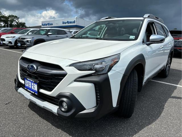 Photo of 2024 Crystal White Pearl Subaru Outback