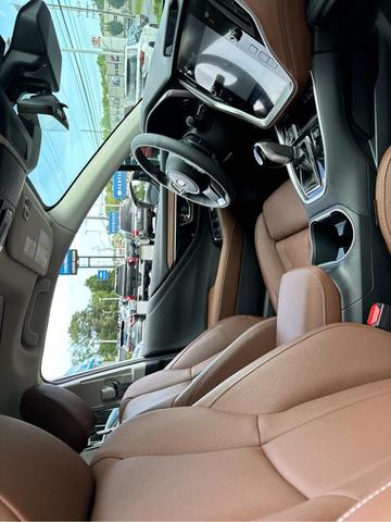 Photo of 2024 Crystal White Pearl Subaru Outback