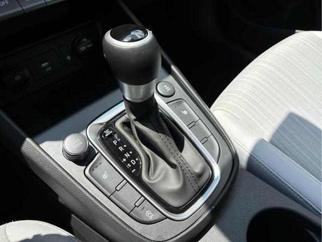 Photo of 2023 Lunar White Hyundai KONA