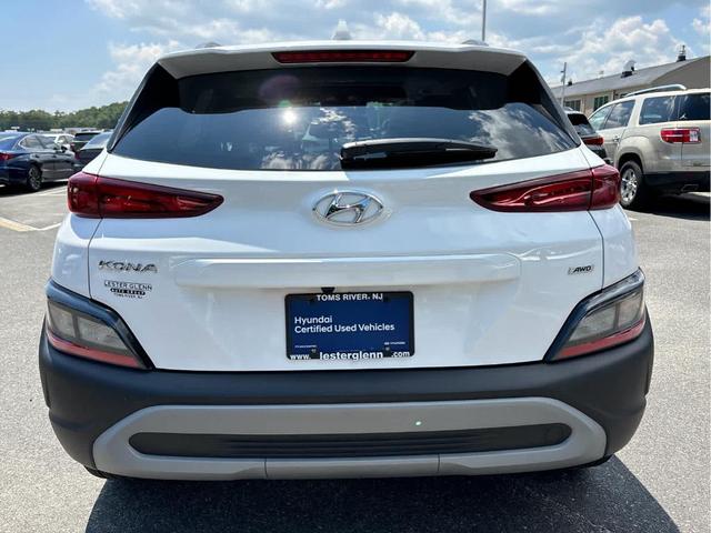Photo of 2023 Lunar White Hyundai KONA