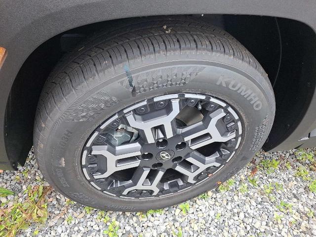 Photo of 2025 Hampton Gray Hyundai TUCSON